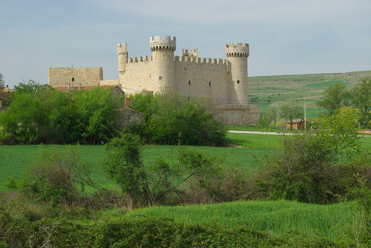 Olmillos de Sasamon Castillo 01