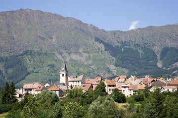 Fototapeta na wymiar Village de Saint-Bonnet - Alpes