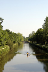 Fototapeta na wymiar kayac sur la rivière