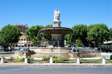 Fototapeta na wymiar Aix en Provence (południe Francji)