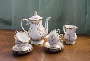 Tea tableware