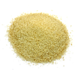 tas de sucre de canne brun en cristaux