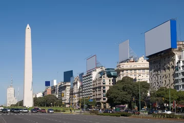 Fototapeten 9 de Julio Avenue und der Obelisk in Buenos Aires, Argentinien © buteo