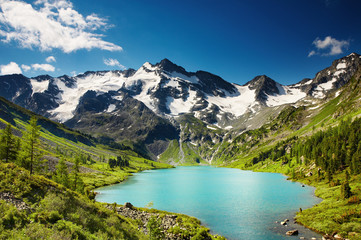 Beautiful turquoise lake in Altai mountains