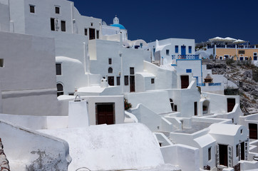 Fototapeta premium Wonderful view of City buildings and bay on Santorini, Greece