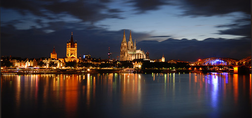 Fototapeta na wymiar Cologne Skyline