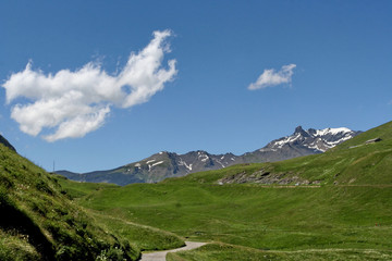 Fototapeta premium chemin de montagne