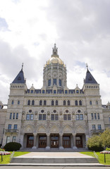 Obraz premium Thie golden-domed capitol building in Hartford Connecticut