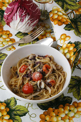 Bavette alla seppia e radicchio - Primi Veneto