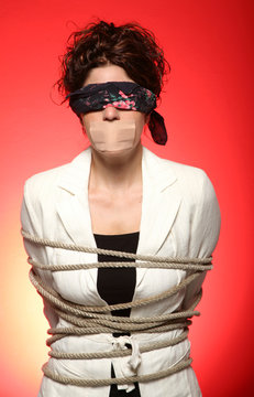 ritratto donna legata