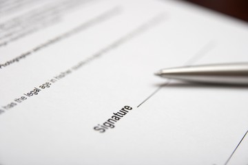 Contract and pen shallow DoF