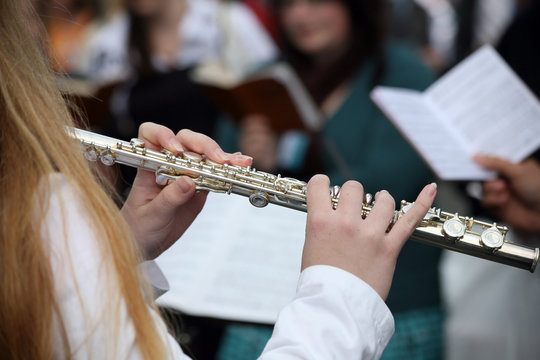 Making music in harmony