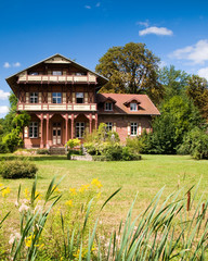 Maison dans les prés