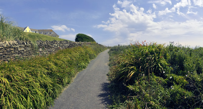 views of the devon coast from bantham to thurlestone