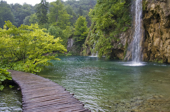 CASCADA