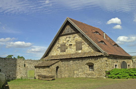 Lager auf einem Burghof in Sachsen-Anhalt