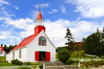 Foto op Plexiglas XVIII-eeuwse kerk van Tadoussac, Quebec, Canada © Daniel Krylov