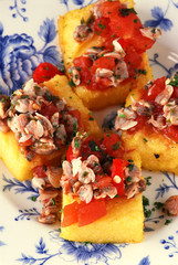 Crostini con arselle - Antipasti Toscana