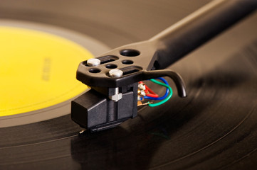 Close-up image of a turntable
