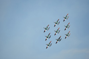 tr42