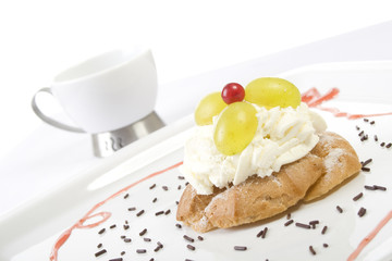 Cake with cream and fruits