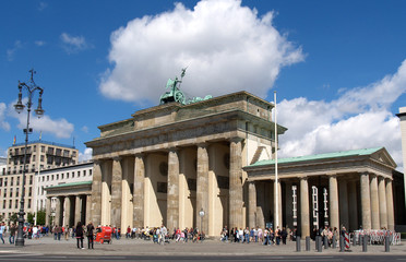 Brandenburger Tor totale v hinten © schlichteasy