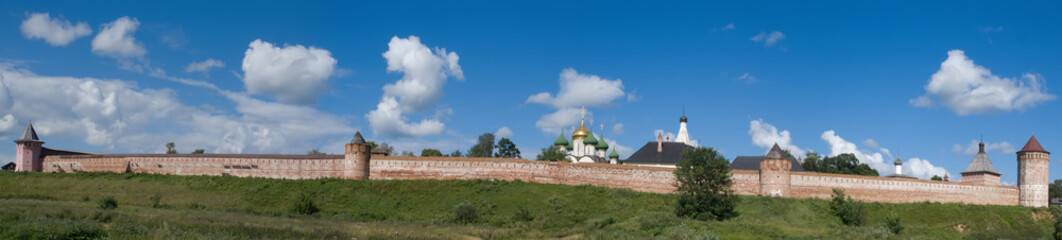 Fototapeta na wymiar Zbawiciela-Euthimiev klasztor-twierdza w Suzdal