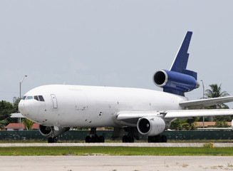 Obsolete DC-10 cargo jet left for scrap