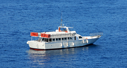 battello marittimo passeggeri
