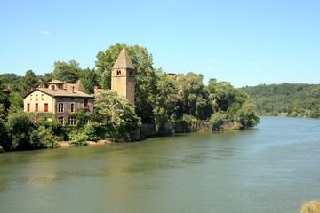 ile barbe, alentours de lyon