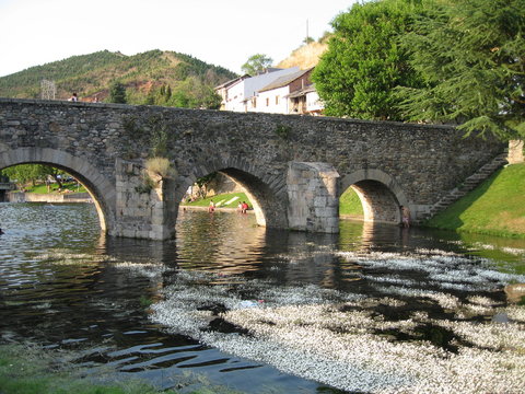 Puente de Molinaseca, Bierzo - Espa&ntilde;a