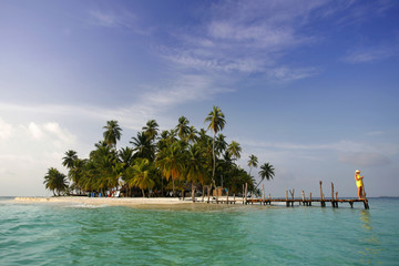 Isla Tropical y Mujer