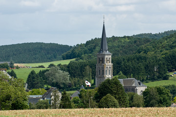 Fototapeta na wymiar Eglise de Treignes (Belgique)