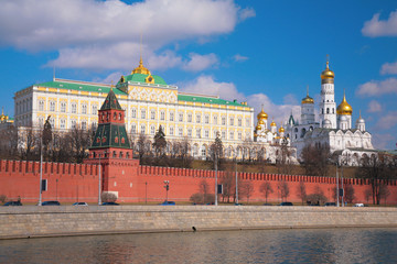 Obraz premium Kremlin palace and churches