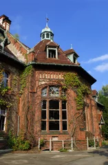 Papier Peint photo Lavable Ancien hôpital Beelitz Beelitz Heilstätten - ruines vacantes