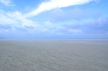 Fototapeta na wymiar Einsamer Strand