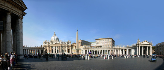 Day view of the S.Peter Basilica (Rome, Italy)