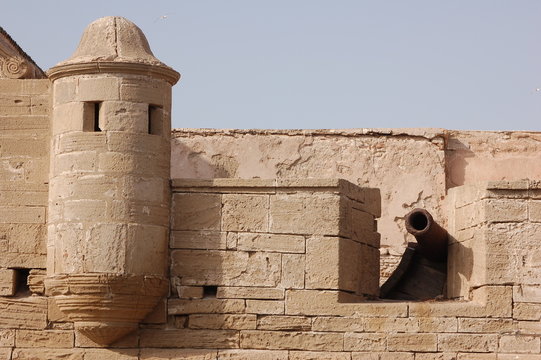 tour de gue ; Remparts d'Essaouira ; Maroc