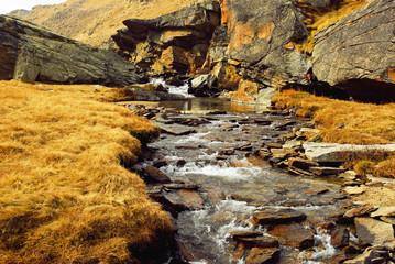 Bergbach, in 2.500m H&ouml;he Nivolet Hochebene.