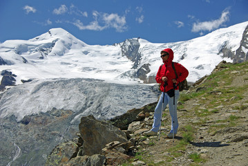 Wandergebiet  unter Gletschern