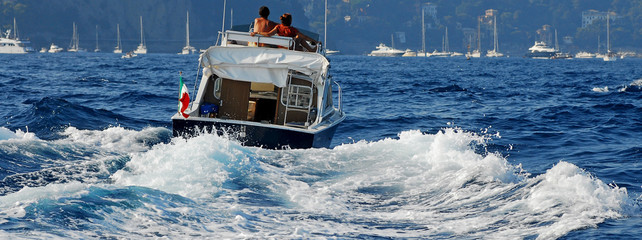 motoscafo cabinato costiero