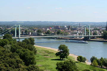 Blick auf den Rhein bei Köln