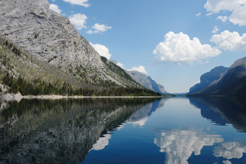 Devil's Gap, Lake Minnewanka, Banff, Canada