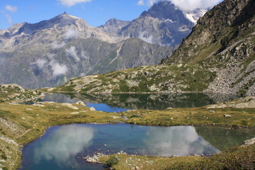 Fototapeta na wymiar jeziora Pétarel - Masyw Ecrins