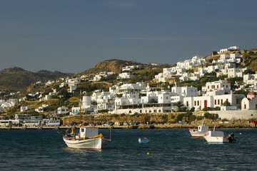 Fototapeta premium Boats in harbour Mykonos