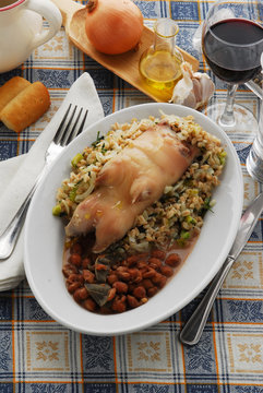 Farro e zampetti di maiale - Secondi di carne Toscana
