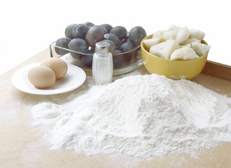 components for plums dumolings