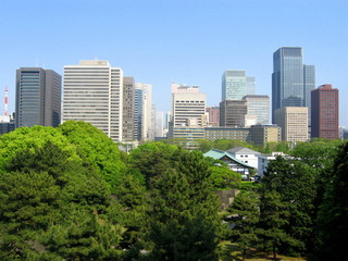 Fototapeta premium vue sur tokyo depuis le palais impérial