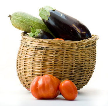trio de l&eacute;gumes aubergines courgette tomates