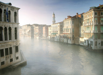 Naklejka premium Venedig im Morgennebel